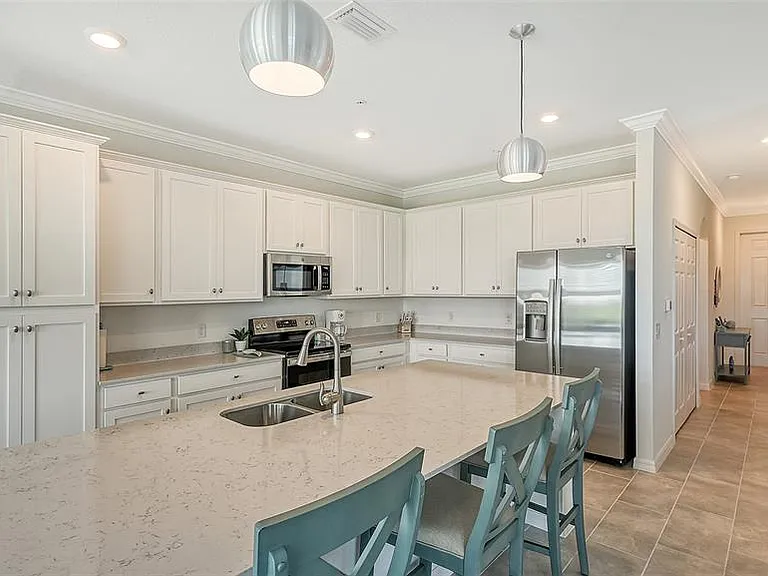 17902 Gawthrop Dr #402 — Photo 19