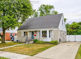 923 E 4th St, Royal Oak, MI