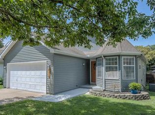 632 Silver Hill Dr, Bonner Springs, KS 66012
