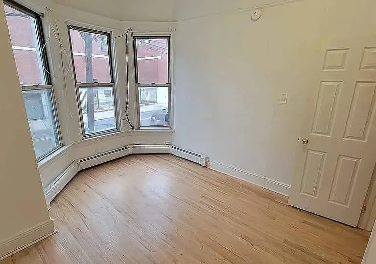 262 Summit Ave #2 — Photo 3