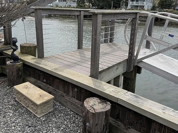 2nd image of 2060 Fairfield Beach Rd