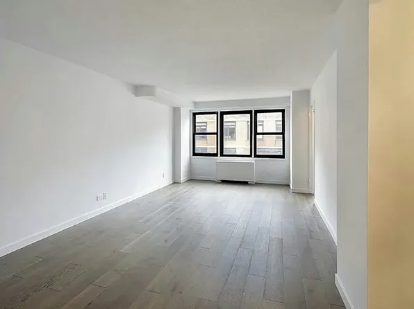 520 East 81st Street image 3 of 4