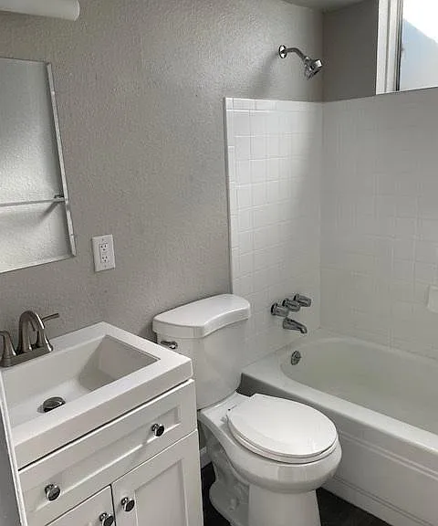 11036 E 4th Way #B — Photo 5