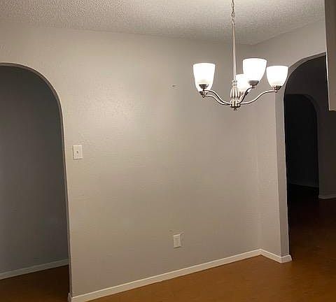 4th image of 5448 Parkview Dr