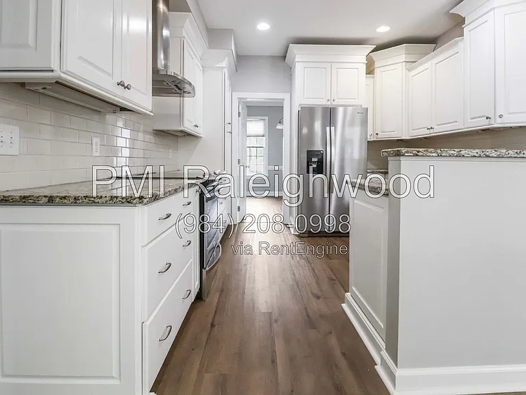 301 Perry Creek Dr — Photo 8