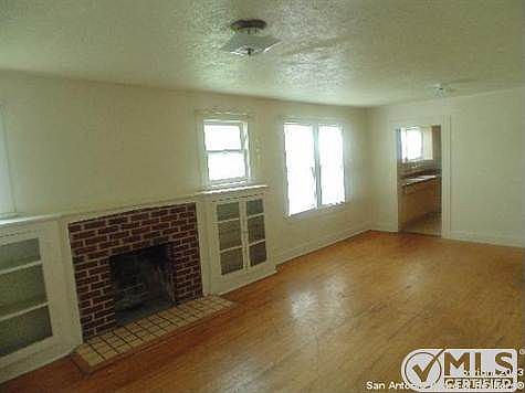 4th image of 1441 Aransas Ave