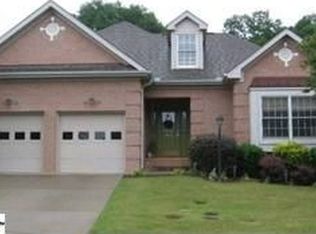 310 Banbury Cir, Simpsonville, SC 29681