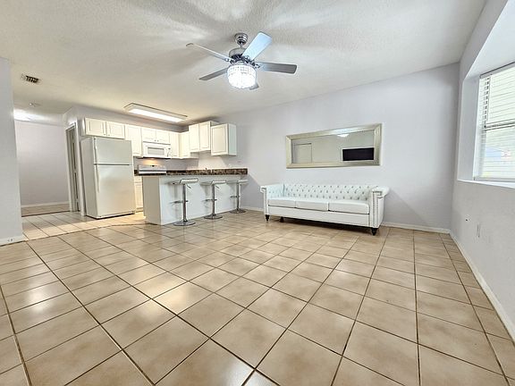 4th image of 251 Circle Dr APT C