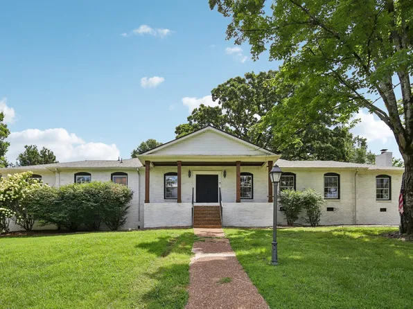 463 Walton Ferry Rd, Hendersonville, TN 37075