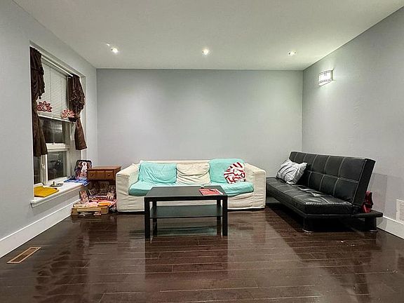 4th image of 1601 Albion Rd #274