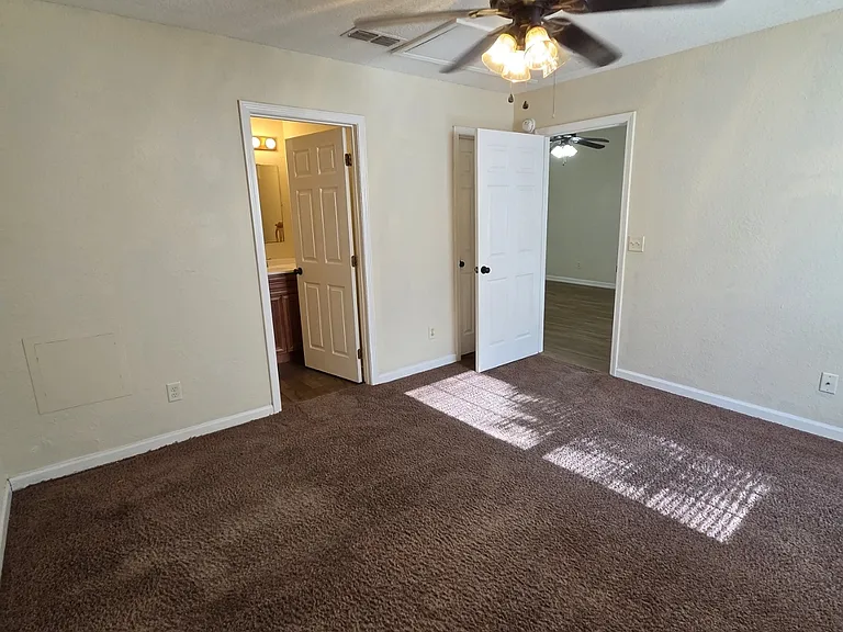 403 S Ashley St — Photo 29