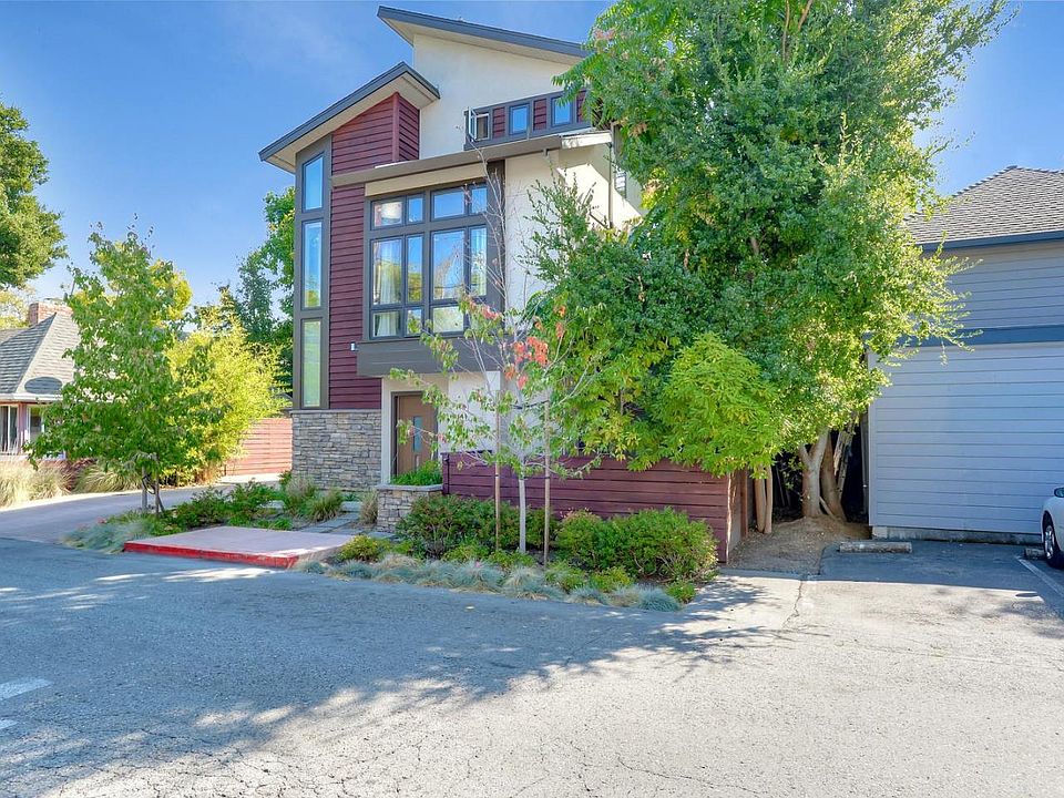 1st image of 563 Lytton Ave