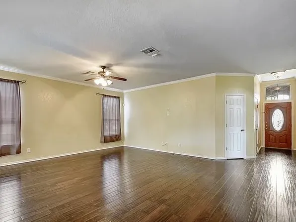 755 Eagles Gln, Schertz, TX 78108