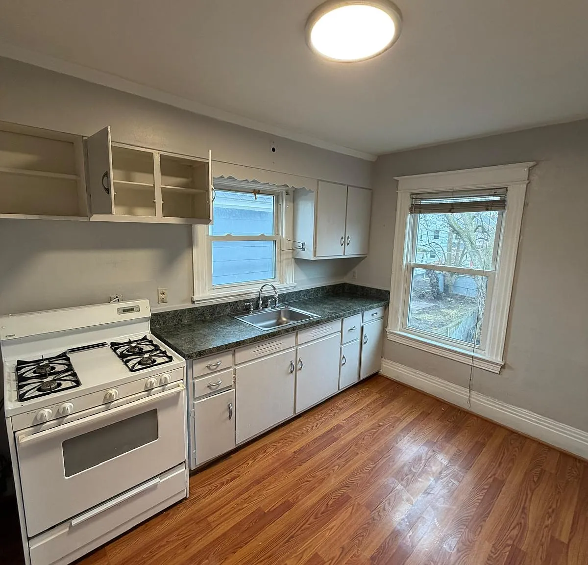 2 bed, $1,350 — Photo 3