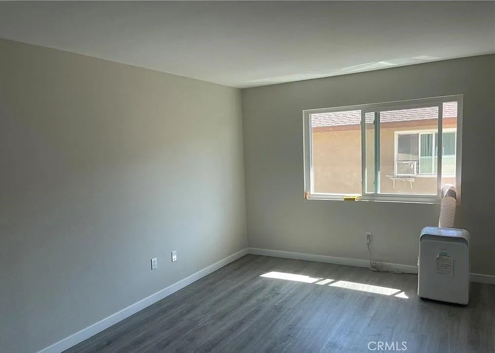 2 bed, 1.0 bath, 880 sqft, $2,600 — Photo 2