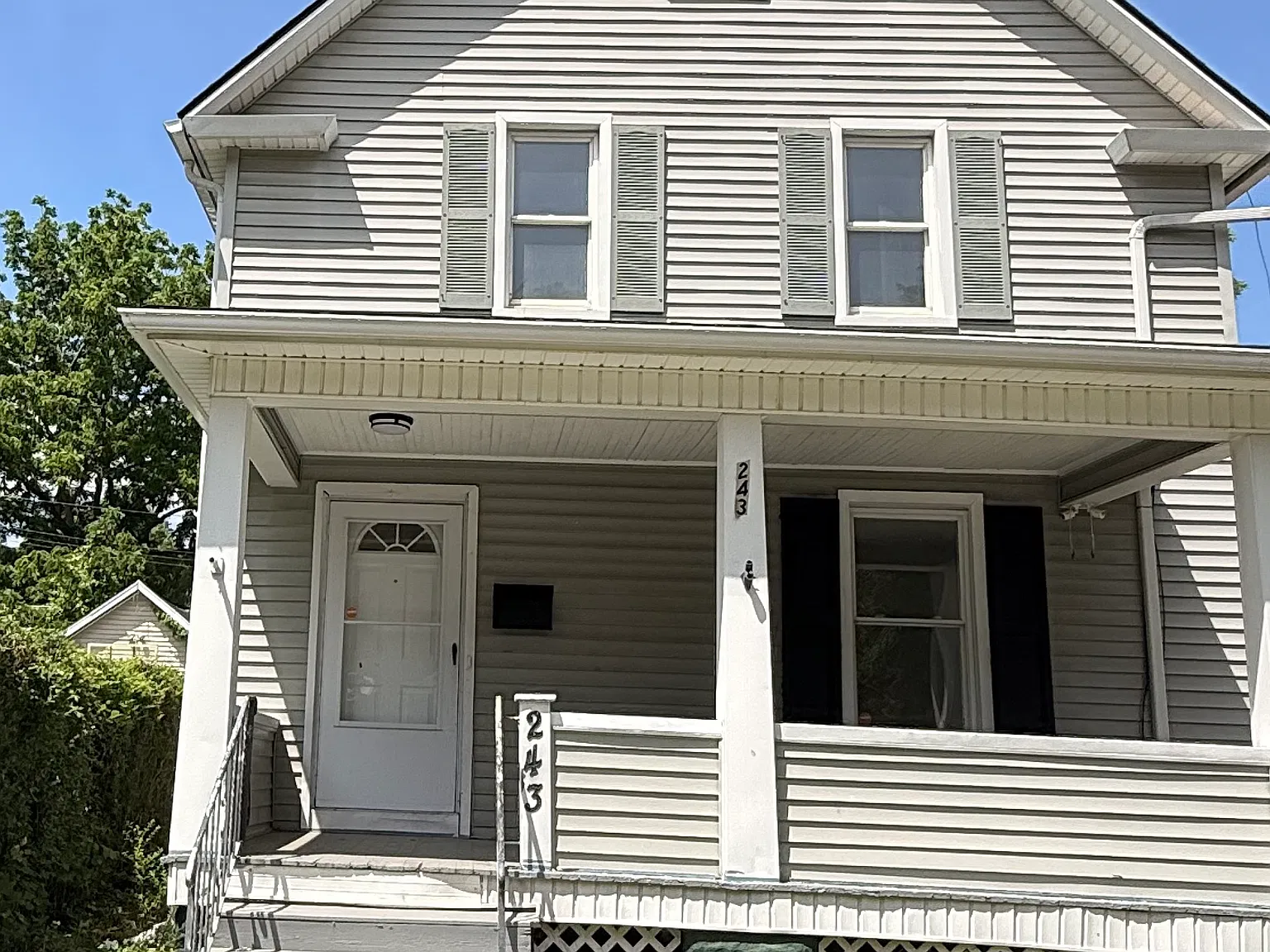 3 bed, 1238 sqft, $2,250 — Photo 1