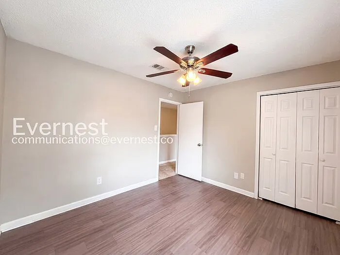 2719 Meadowgrass Ln — Photo 17