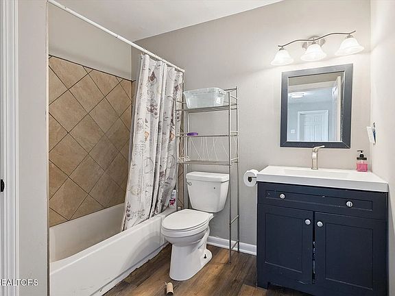 4th image of 400 W 2nd Ave #3