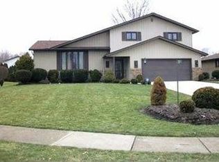13994 Erwin Ct, Middleburg Heights, OH 44130