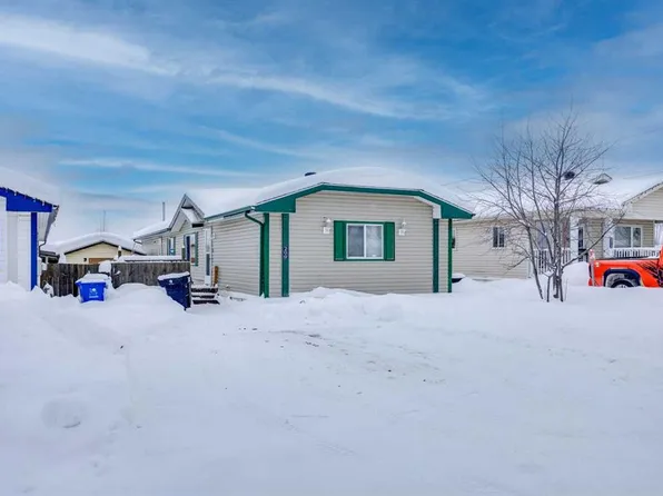 209 W Waterhouse St, Wood Buffalo, AB T9K 2T1