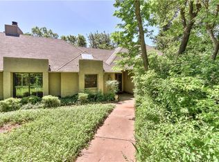 2000 Woodhill Rd, Edmond, OK 73025