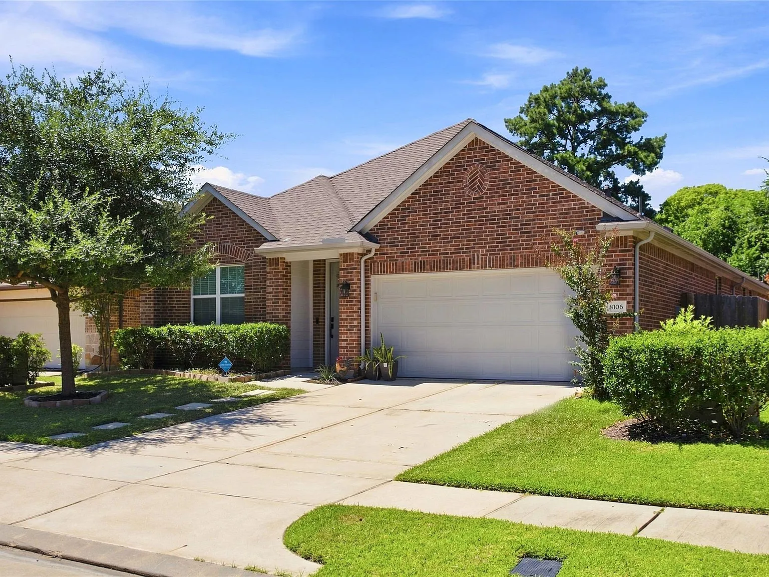 3 bed, 2.0 bath, 2150 sqft, $2,375 — Photo 3