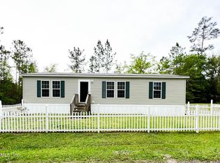 58025 Bambi Ln, Hilliard, FL 32046