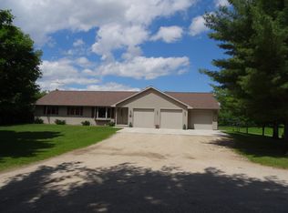 E2719 Townline Rd, Kewaunee, WI 54216
