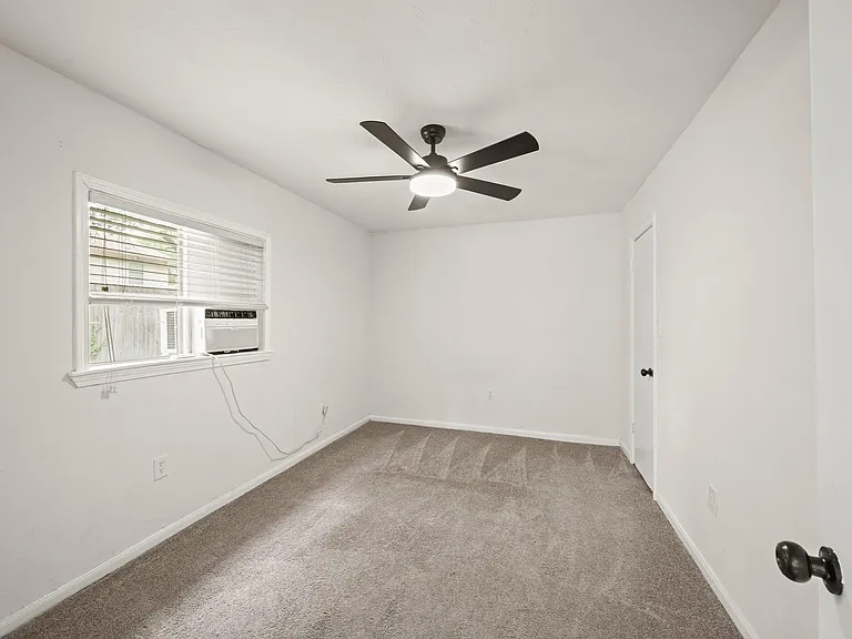6711 Pickett Dr — Photo 17