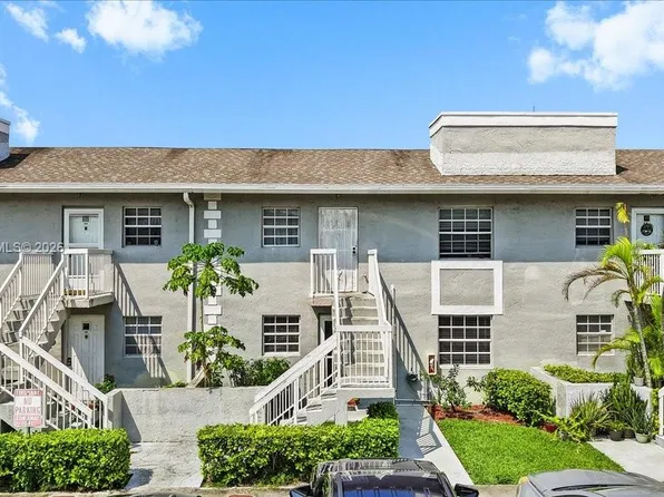 422 NE 210th Circle Ter #1-205, Miami, FL 33179