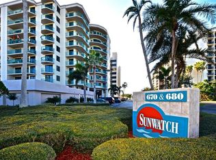 670 Island Way APT 203, Clearwater, FL 33767