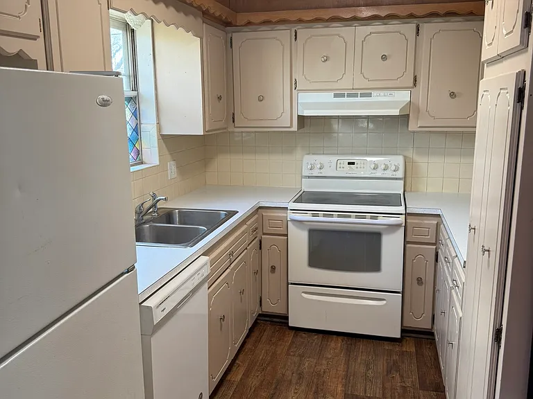 310 W Thurman Ave — Photo 10