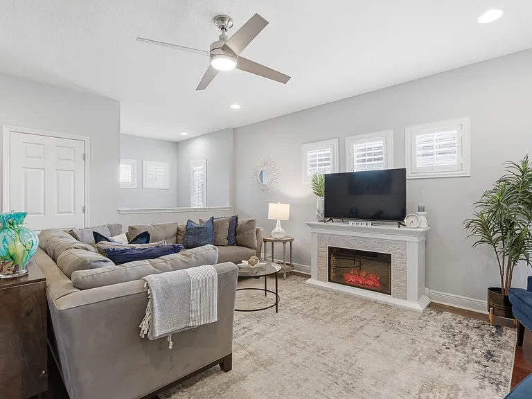 624 Winterside Dr — Photo 10