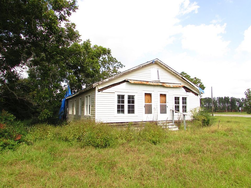 2nd image of 3048 Highway 270