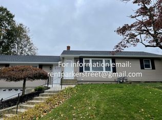 92 Parker St, Lincoln, RI 02865
