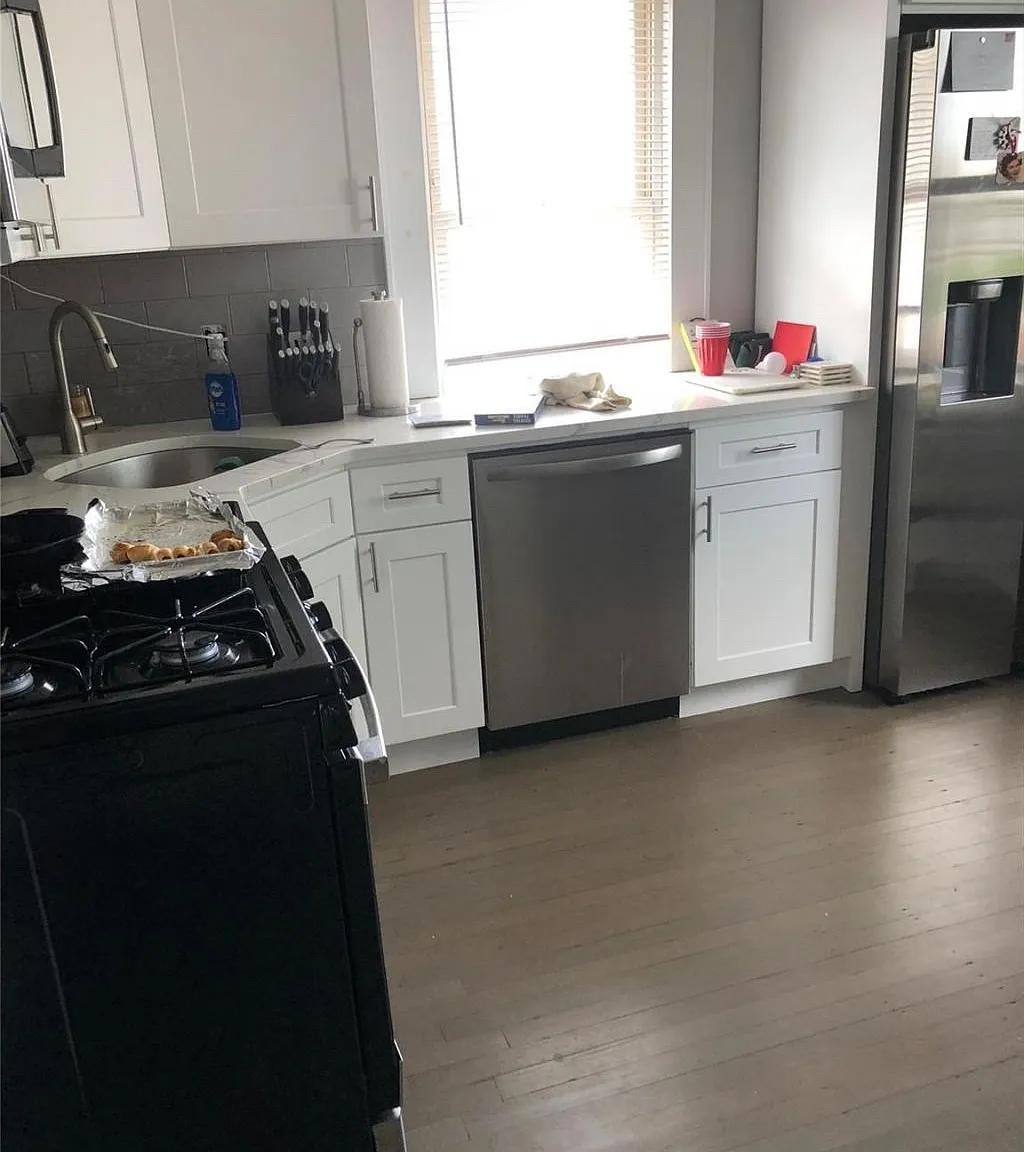 2 bed, 950 sqft, $3,350 — Photo 3