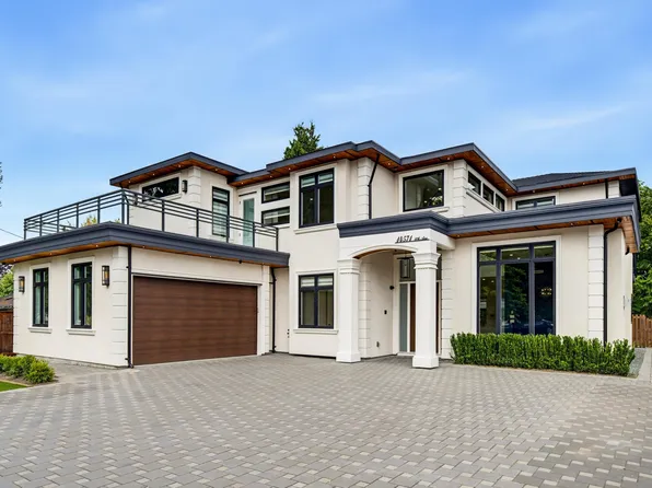 14571 106th Ave, Surrey, BC V3R 1S9