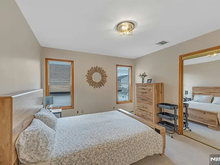 245 Wilson Ave — Photo 13