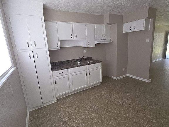 2nd image of 3005 7th St #3