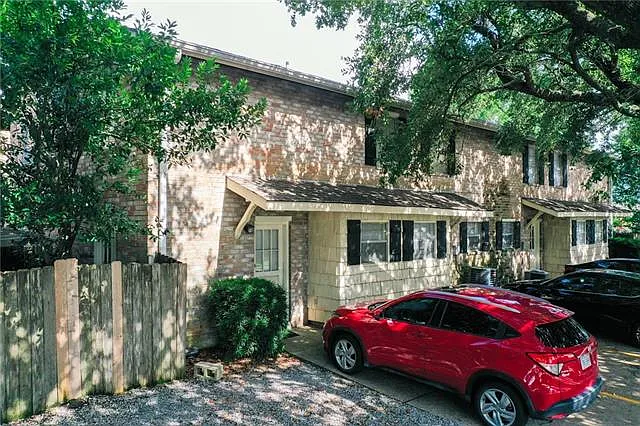 209 Pine St #9 — Photo 2