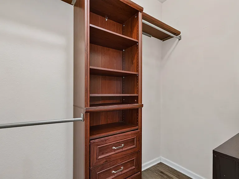 8290 Gate Pkwy #1217 — Photo 7