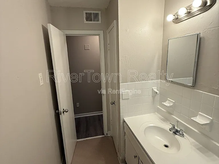 3386 Spring Water Cv — Photo 20