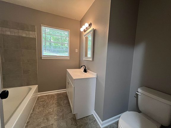 3rd image of 3411 Lockwood St