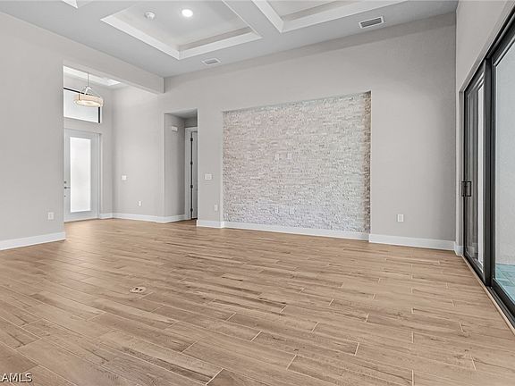 5th image of 3818 SW 5th Ave