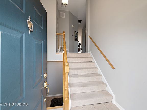 2nd image of 2477 Wilton Ln #2477