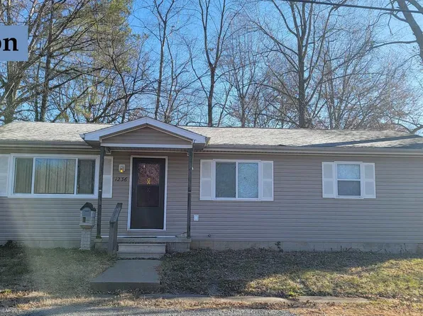 1236 Midway Ct, Marion, IL 62959