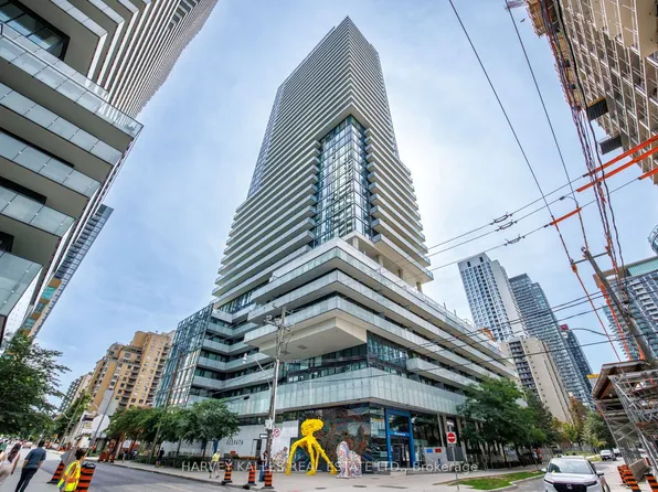 161 Roehampton Ave, Toronto, ON