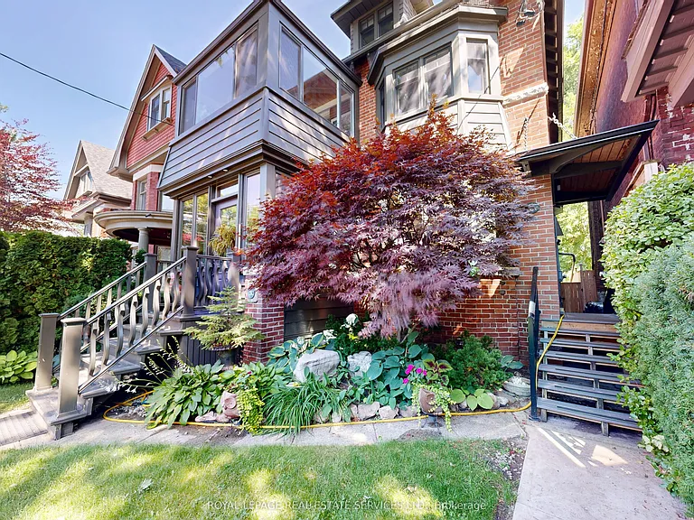 130A Westminster Ave #UPPER LEVEL — Photo 1