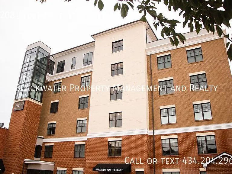 1208 Commerce St #301 — Photo 1
