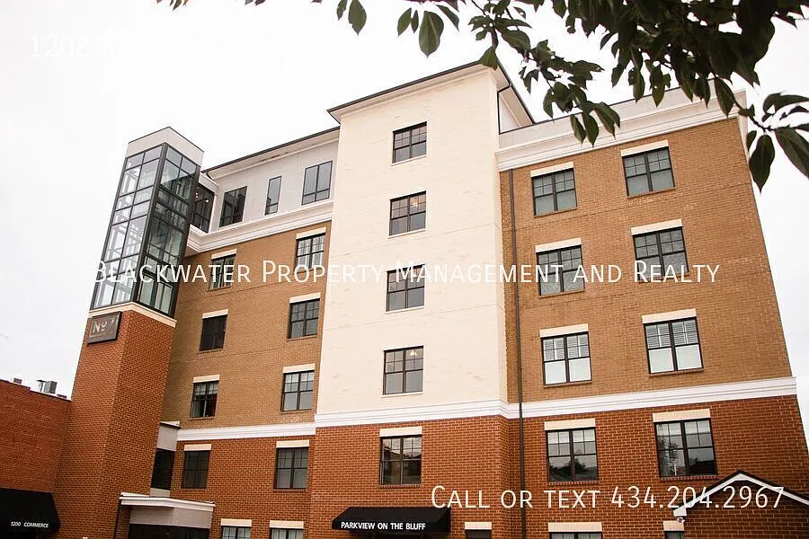 1208 Commerce St #301
